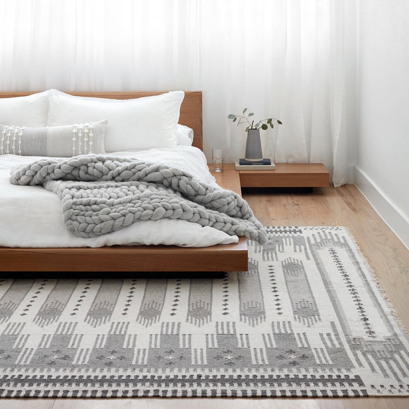 Stonewashed Linen Standard Shams, white