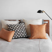 NY - Beso Pillow- 18X18