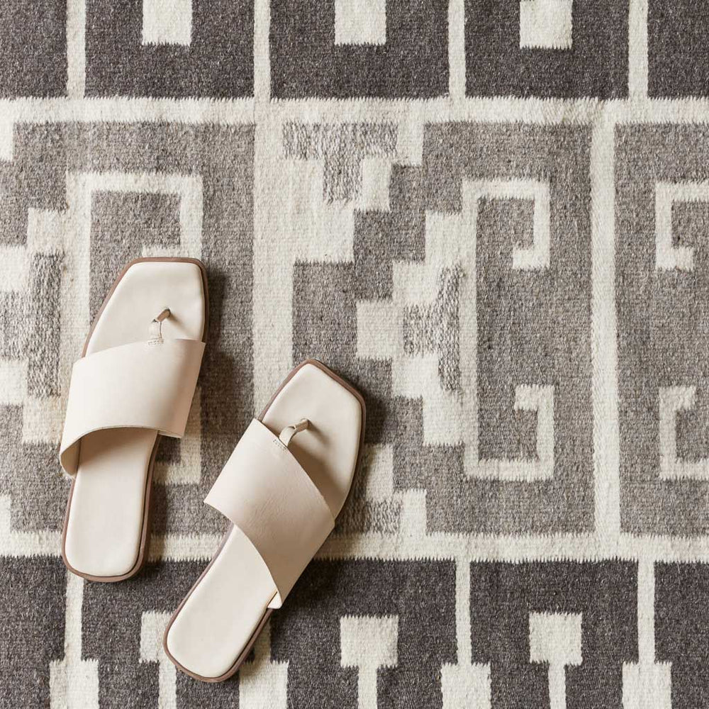 De Las Aves Handwoven Runner