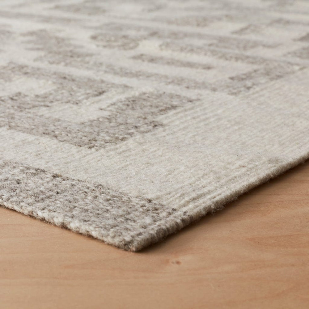 La Casica Handwoven Accent Rug