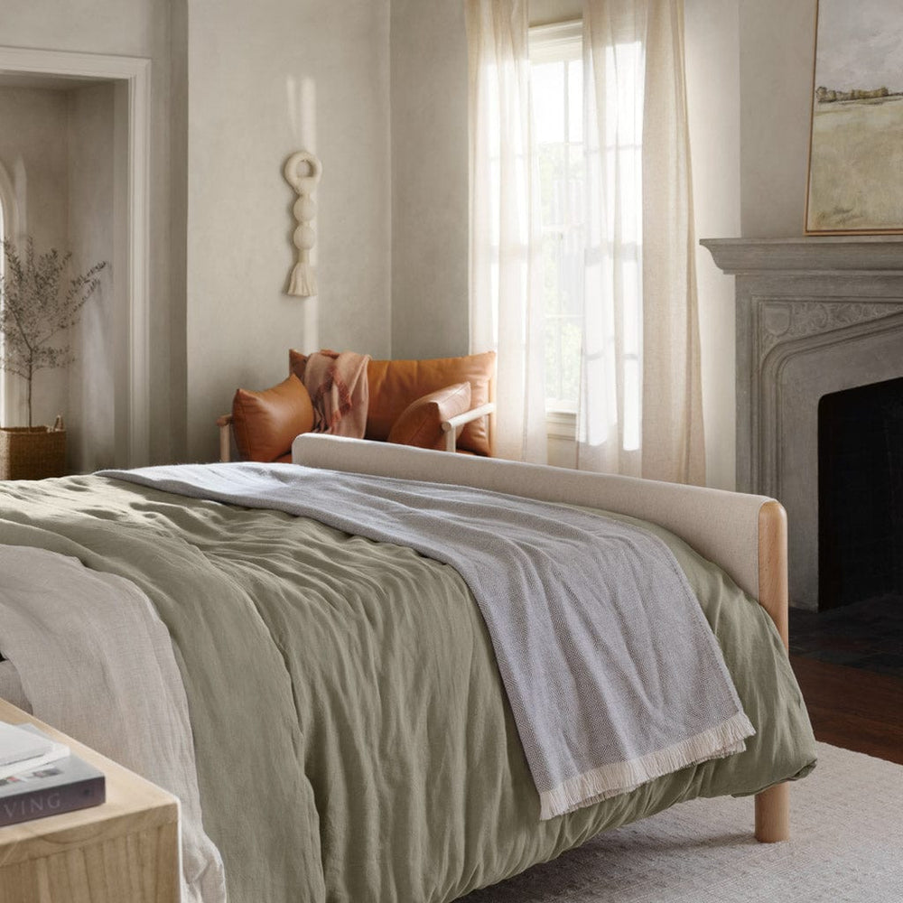 Laurel Bed with High Footboard