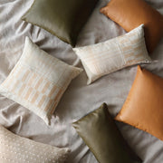 Nira Pillow