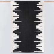 La Cima Accent Rug - Black
